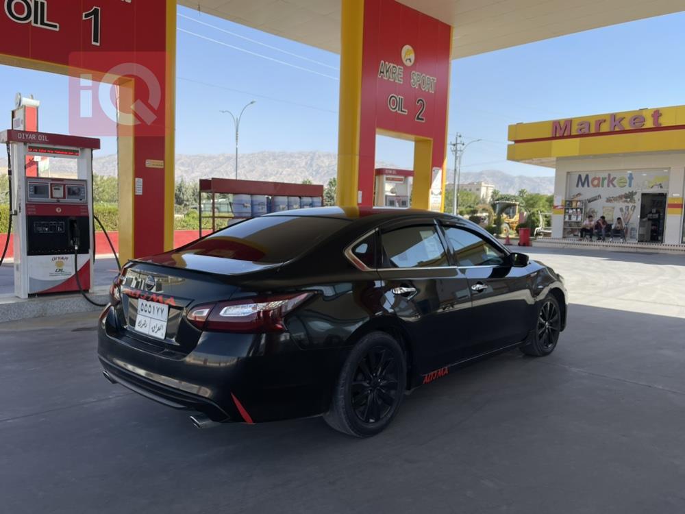 Nissan Altima